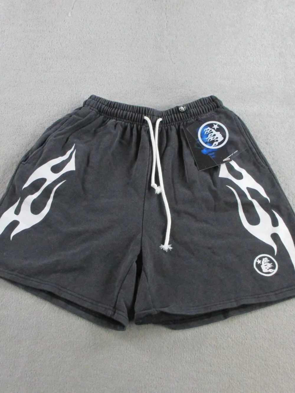 HELLSTAR Flame Shorts Mens Medium Gray White Sweat Drawstring Graphic Grunge NEW - Picture 1 of 8
